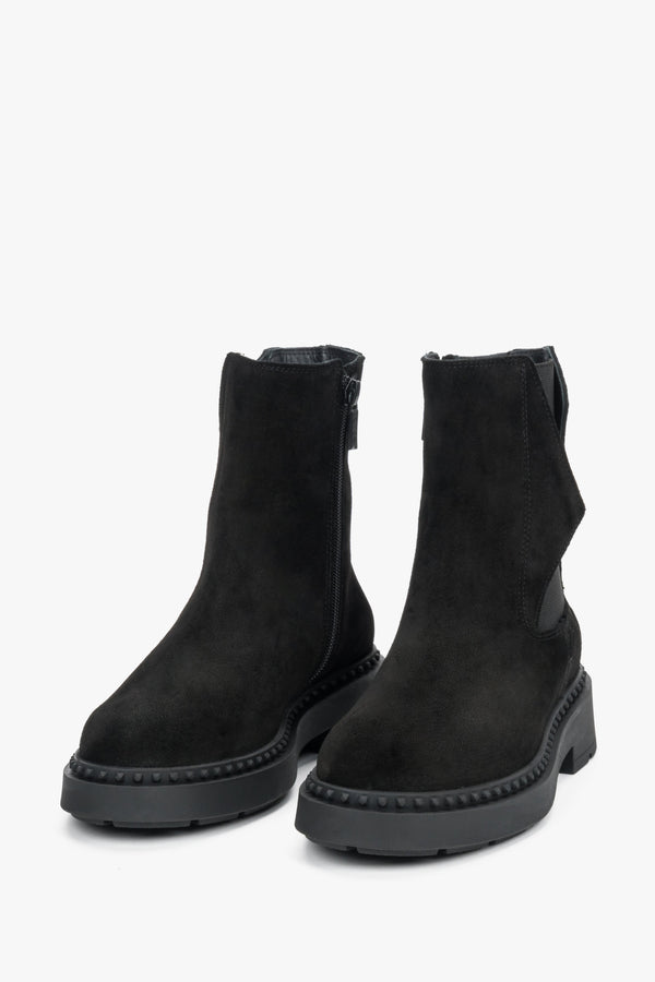Estro women's ankle boots in black natural suede, adorned with a stylish strap.