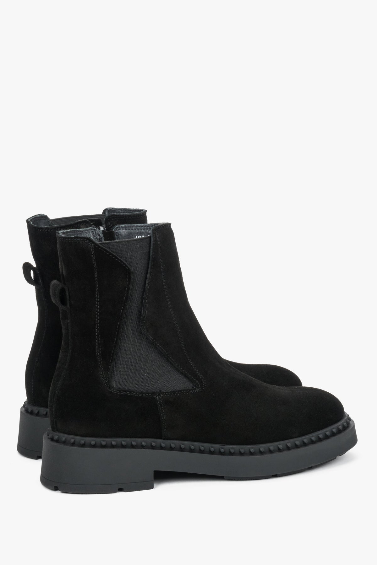 Black women's boots made of high-quality premium Italian natural velour by Estro.