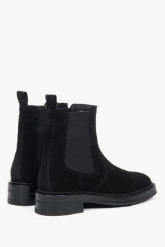 Women’s black Chelsea boots Estro ER00118042 with a high ankle, crafted from premium Italian leather.