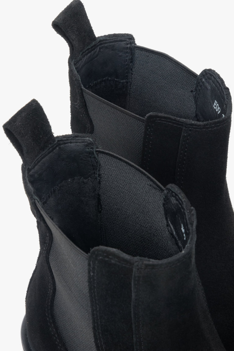 Luxury women’s high-ankle Chelsea boots crafted from the finest Italian genuine leather.
