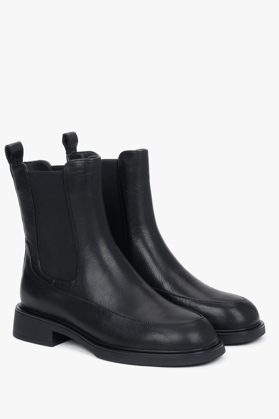 Black women’s Chelsea boots with an elastic insert made of genuine leather.