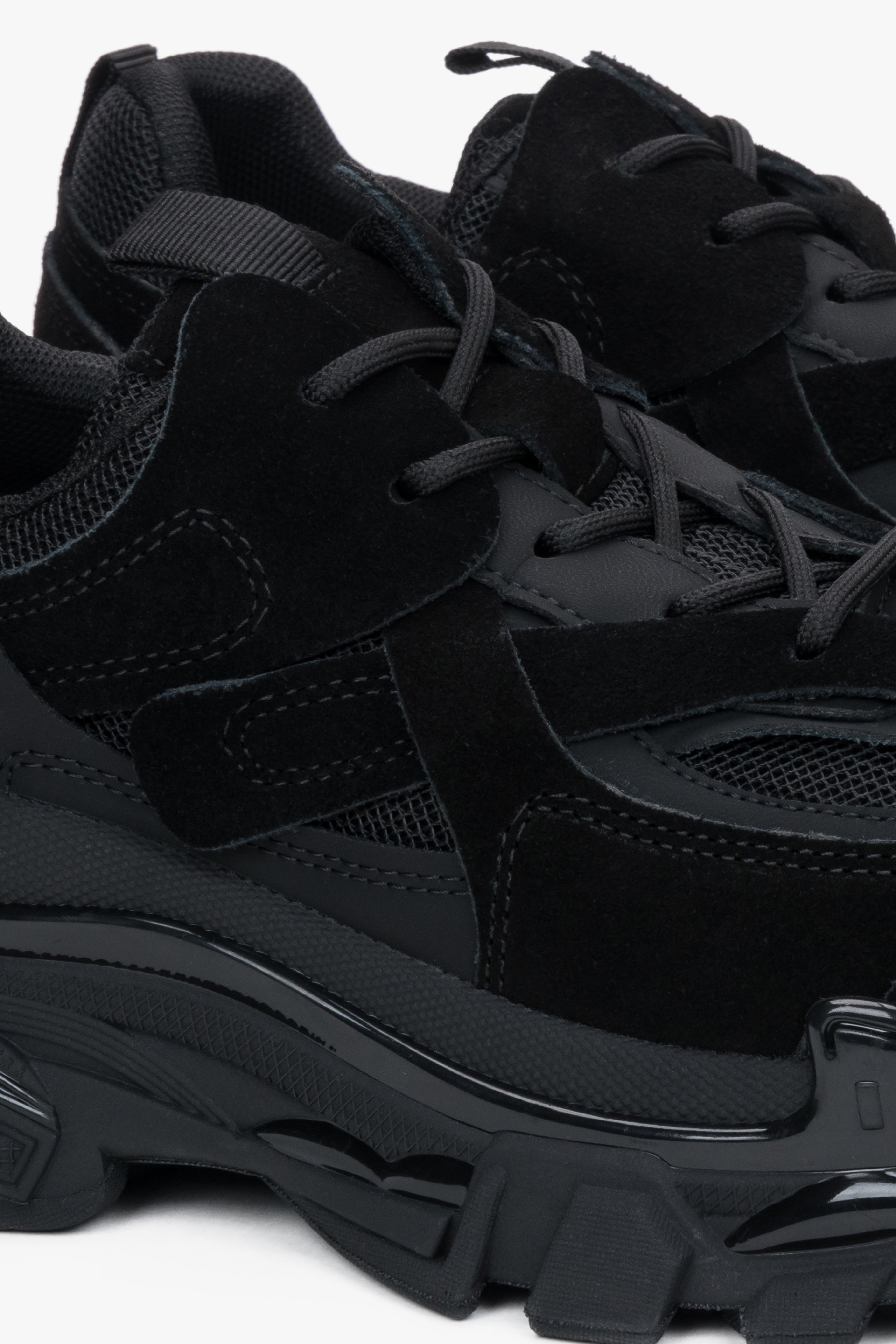 Women's black chunky velour and textile sneakers ES8.