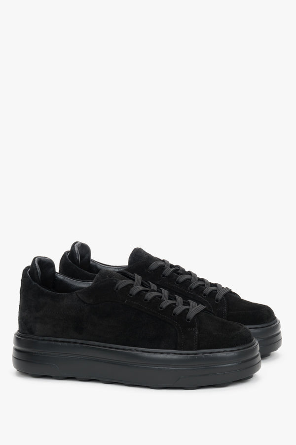Estro women's black platform sneakers made of premium Italian natural suede.