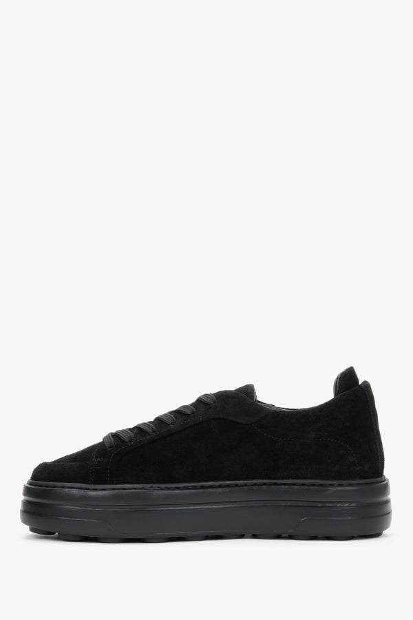 Elegant Estro women's black platform sneakers crafted from Italian suede.