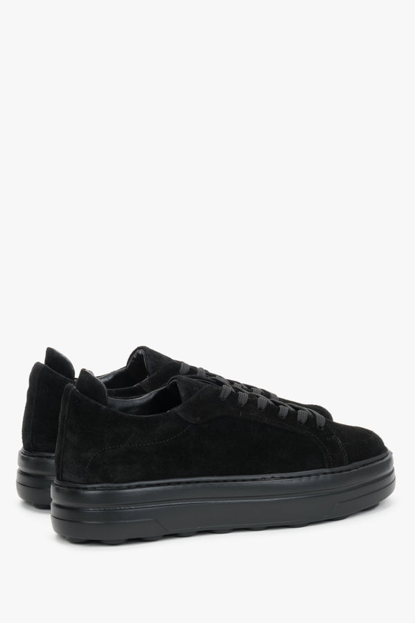 Stylish Estro women's black platform sneakers made of premium Italian suede.