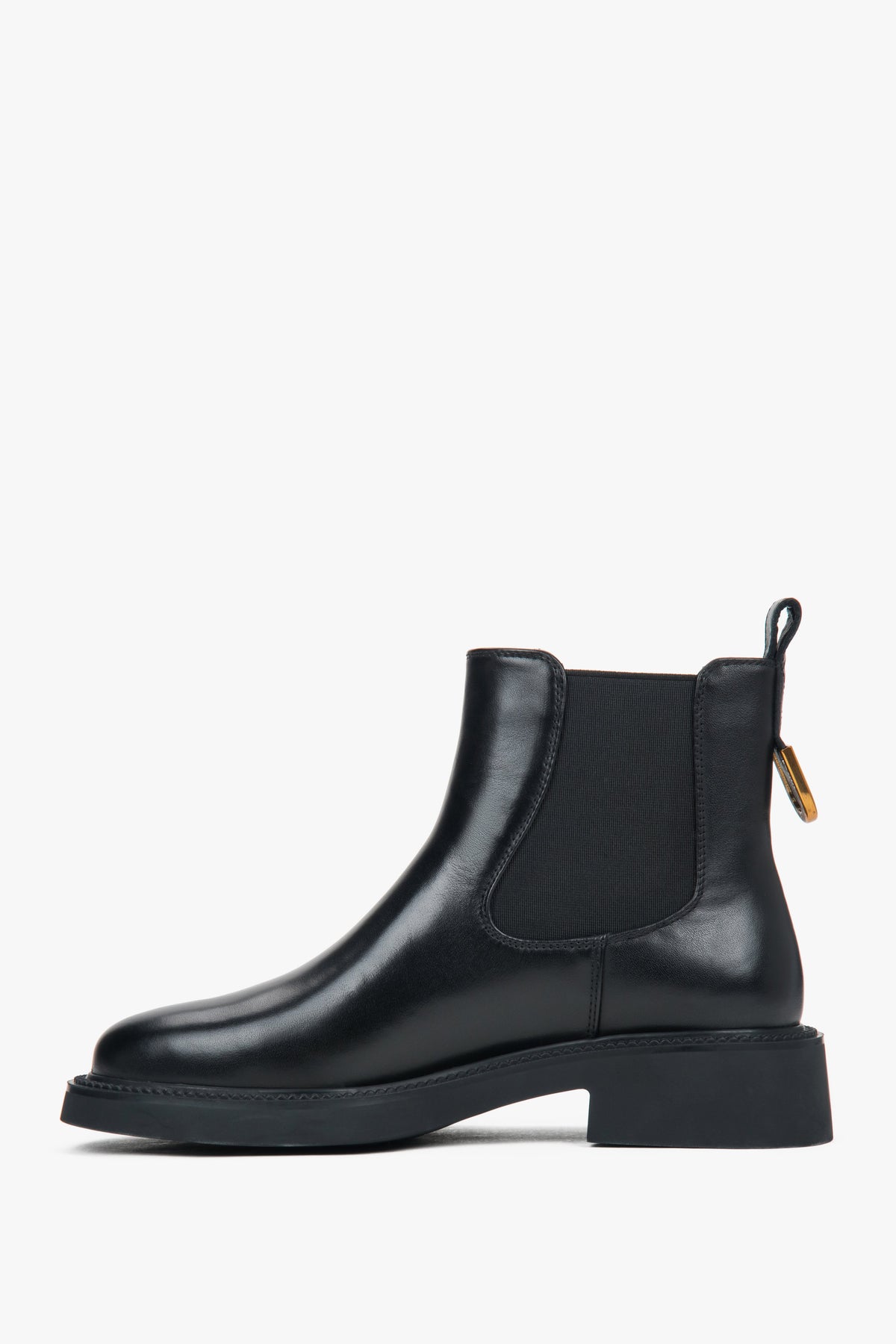 Women's Chelsea boots Estro ER00118181, black, classic style, made of genuine leather.