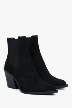 Black women’s cowboy boots with a heel in premium Italian natural velour.