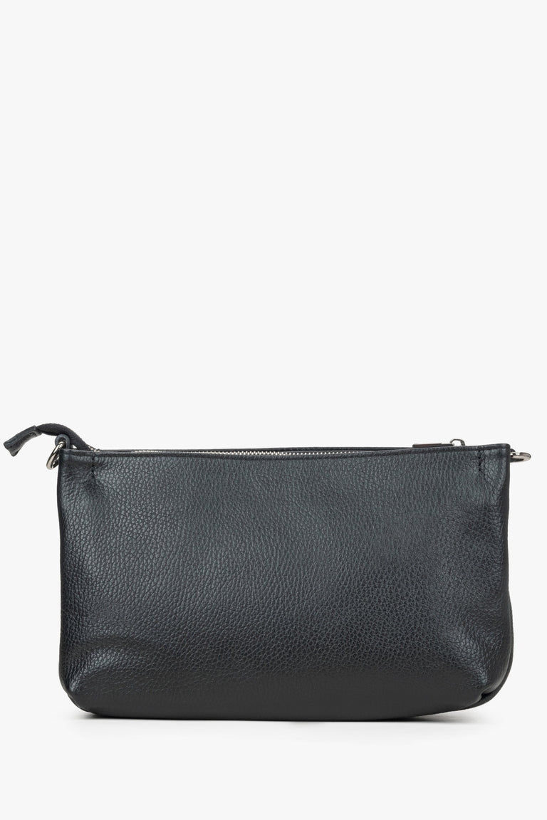 Estro Women's Crossbody Bag in Black Premium Italian Leather.