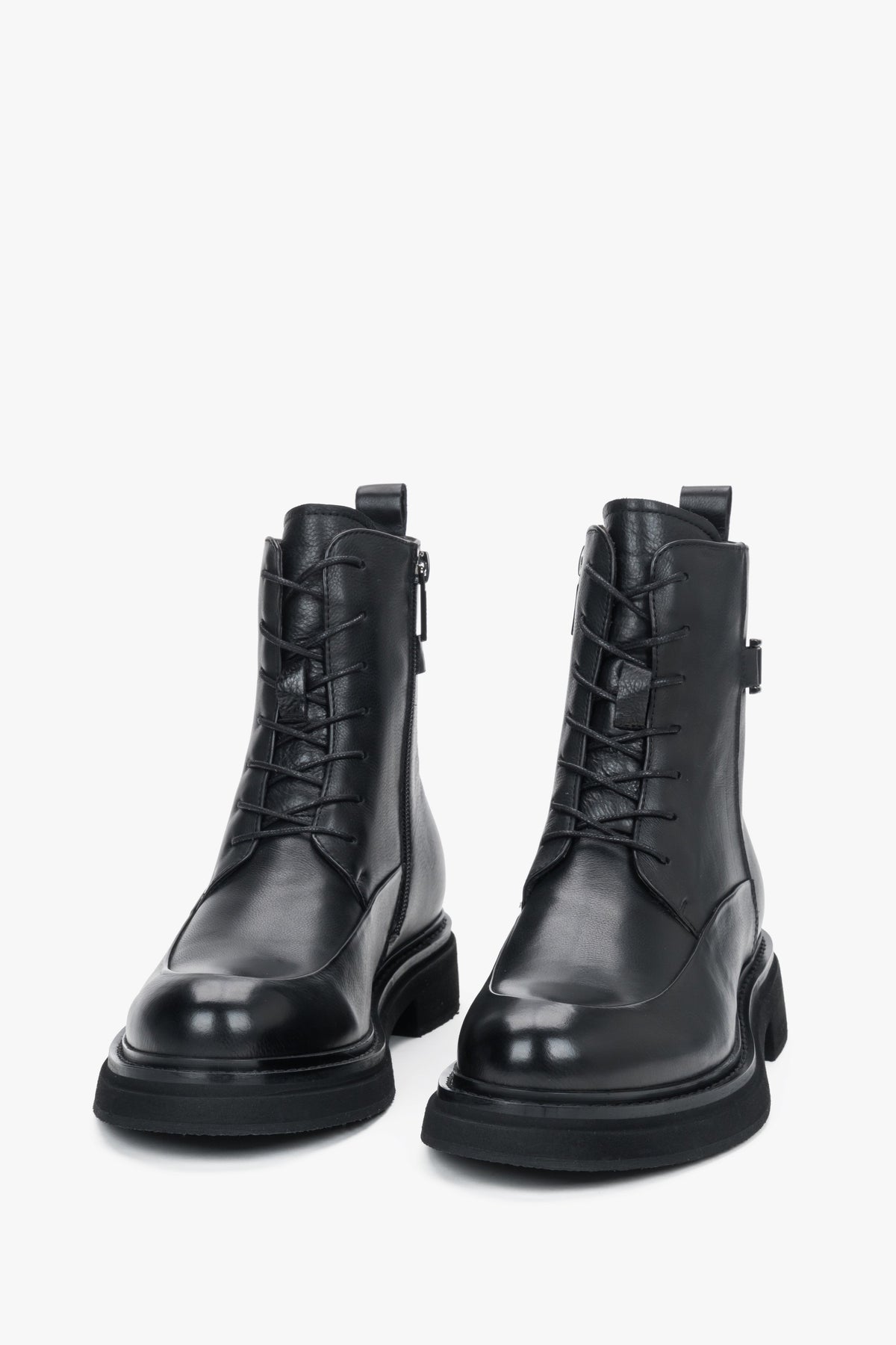 Women's black genuine leather ankle boots with decorative lacing Estro (ER00120650).