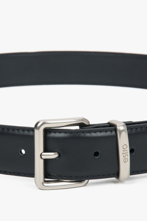 Women's black leather belt with a silver buckle, Estro.