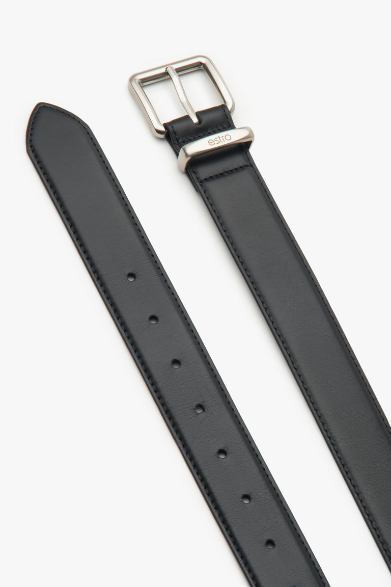 Women's black leather belt with a silver buckle, Estro.