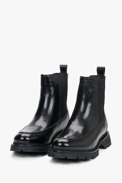 Women's black Chelsea boots on a thick sole made of natural leather Estro.