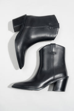 Women's Black Genuine Leather Cowboy Boots with Stable Heel Estro ER00118175.