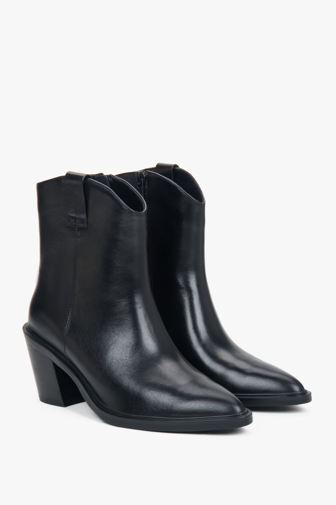 Women's black cowboy boots with low heel made of genuine leather Estro ER00118175.