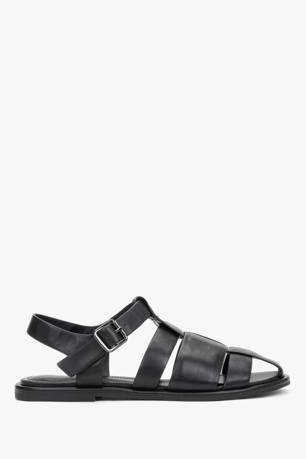 Black women's leather fisherman sandals with interwoven straps, Estro.