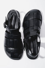 Women's Black Genuine Leather Flat Fisherman Sandals Estro ER00119384.