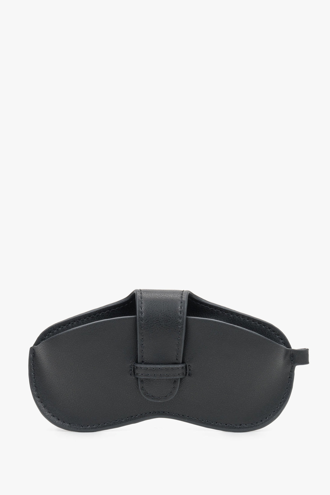 Women's black genuine leather glasses case Estro, showcasing its sleek, minimalist design and premium smooth texture.