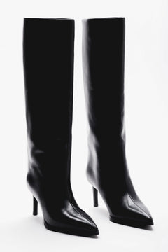 Made of natural leather, black women's high-heeled boots Estro.