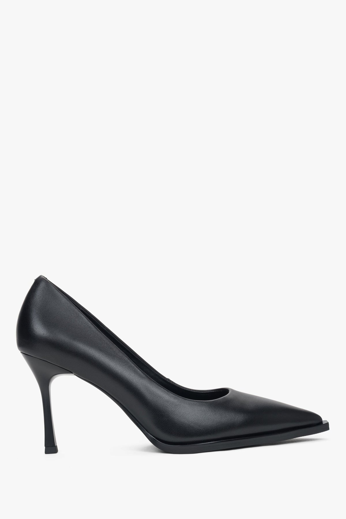 Women's Black Genuine Leather Pointed Toe Pumps Estro ER00115740.