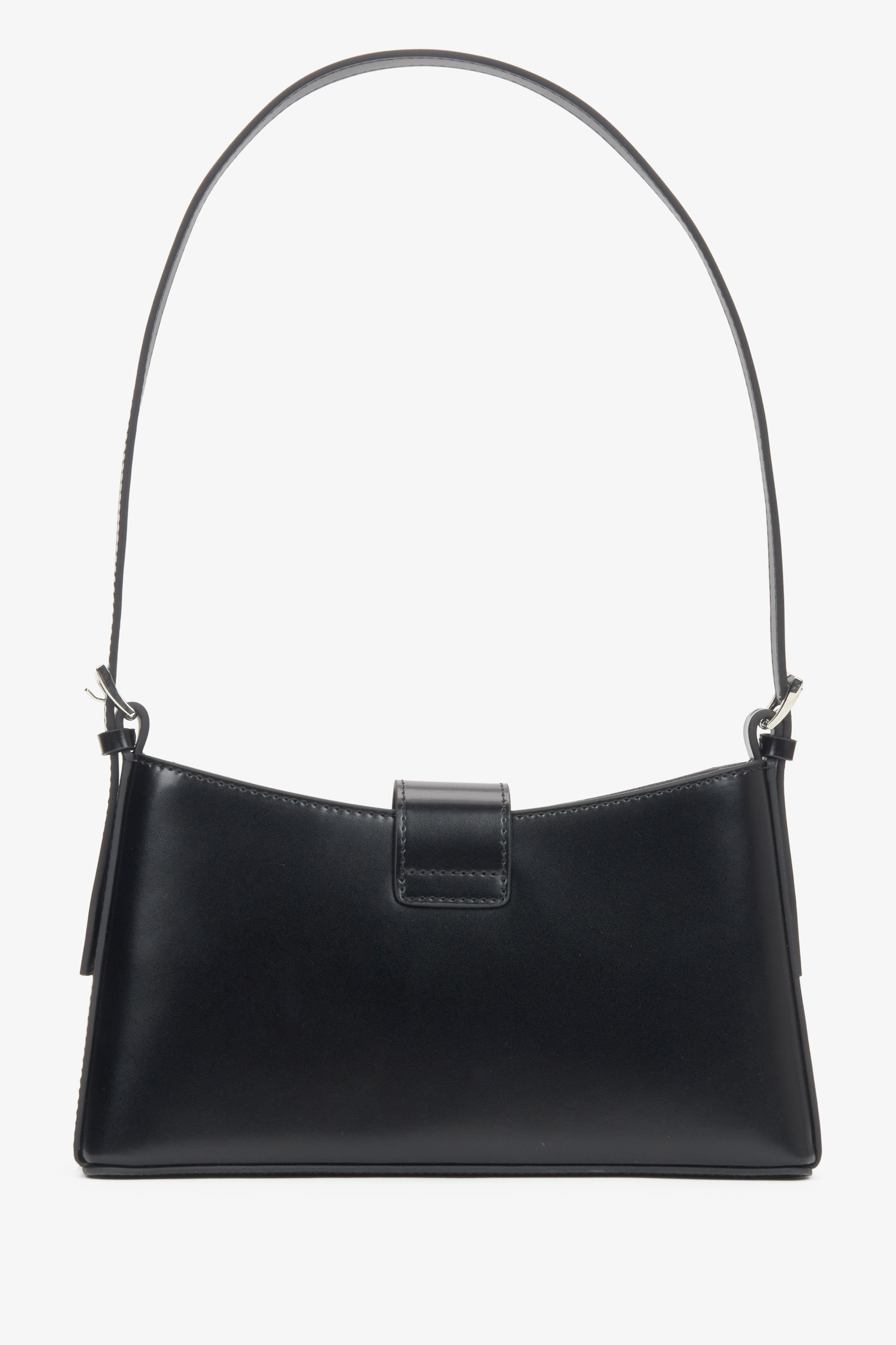 Women's black leather shoulder bag with silver hardware Estro.
