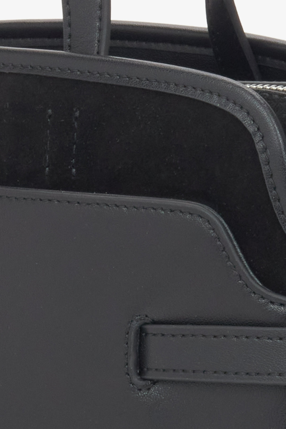 Women's black tote handbag Estro, made of genuine leather.