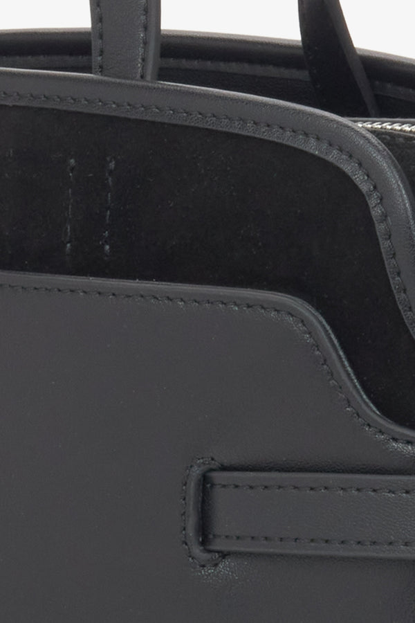 Women's black tote handbag Estro, made of genuine leather.