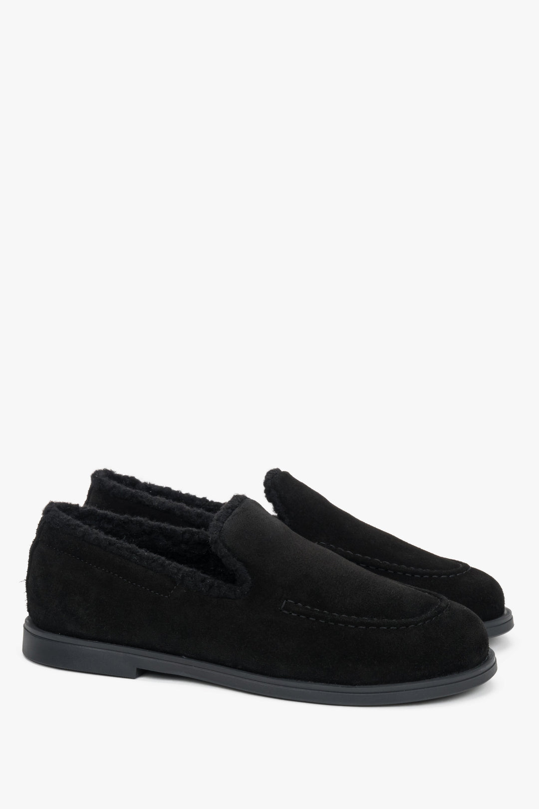 Elegant women’s black loafers Estro made of natural velour and faux fur.