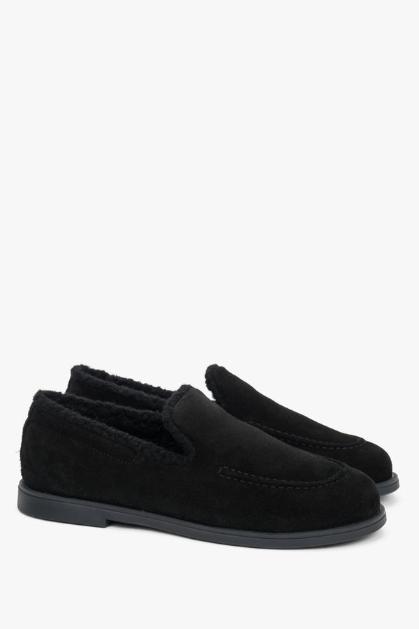 Elegant women’s black loafers Estro made of natural velour and faux fur.