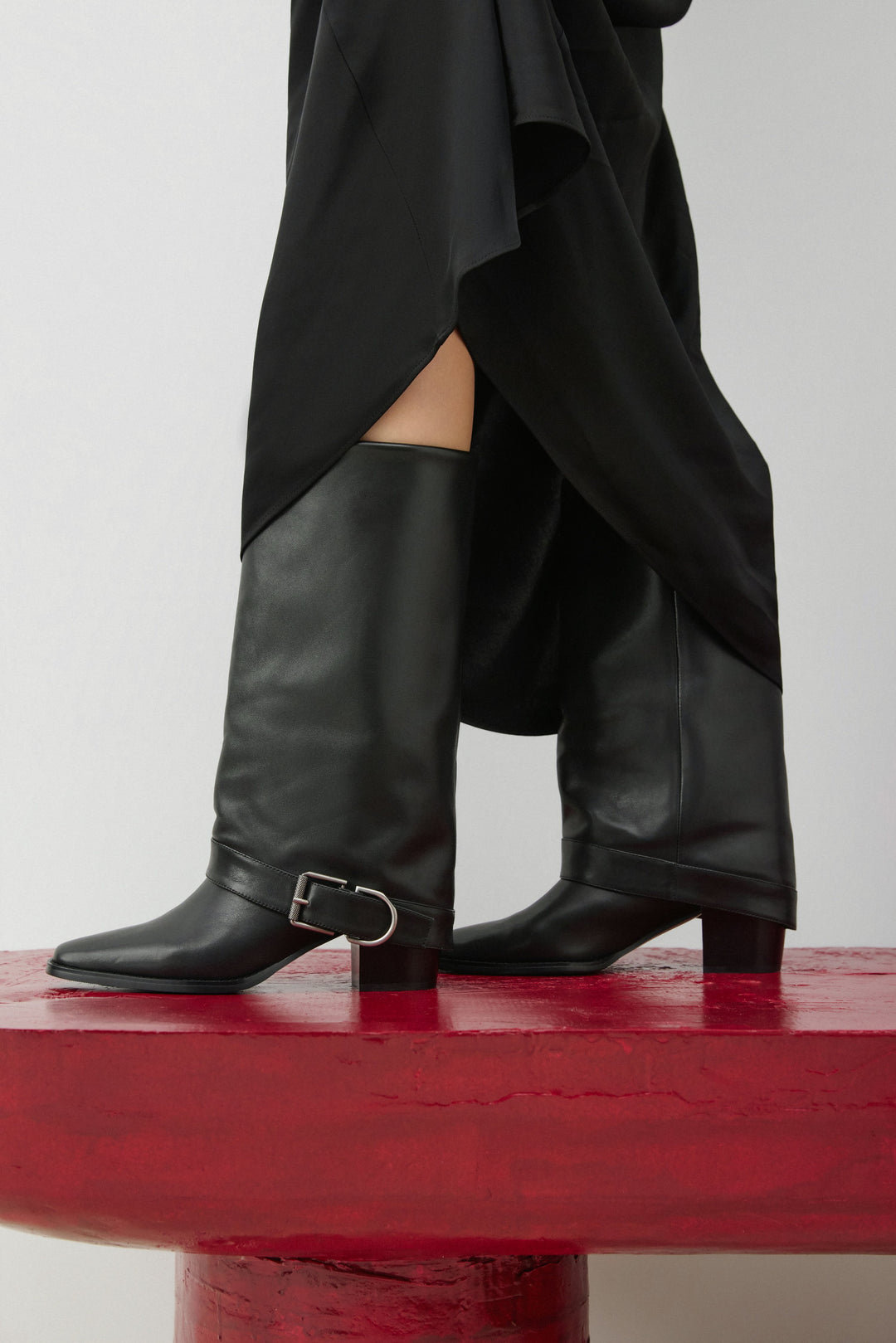 Women’s Black High Cowboy Boots  made of Genuine Leather with Buckle Estro ER00118499