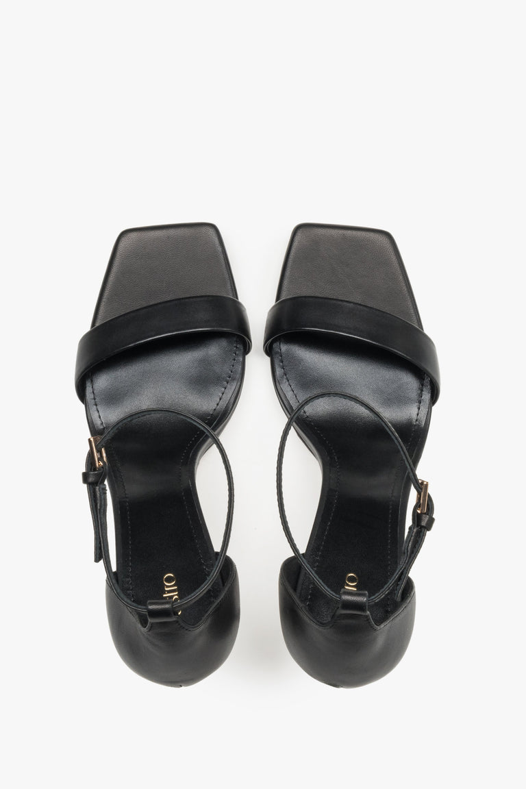 Soft insole made of genuine leather, ensuring hygiene and wearing comfort – top view.