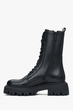 Classic silhouette with a contemporary twist, ideal for the autumn/winter season.