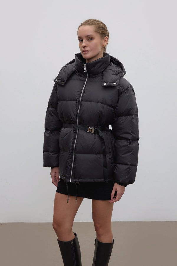 Hip-length women's jacket, black, with goose down and belt, Estro.