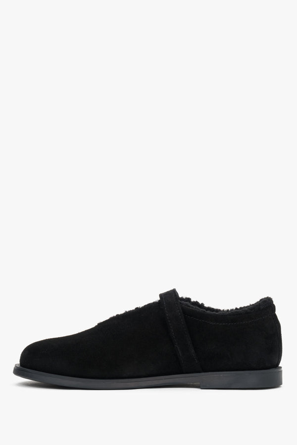 Elegant women’s ballerina flats Estro made of black Italian velour with fur insulation.