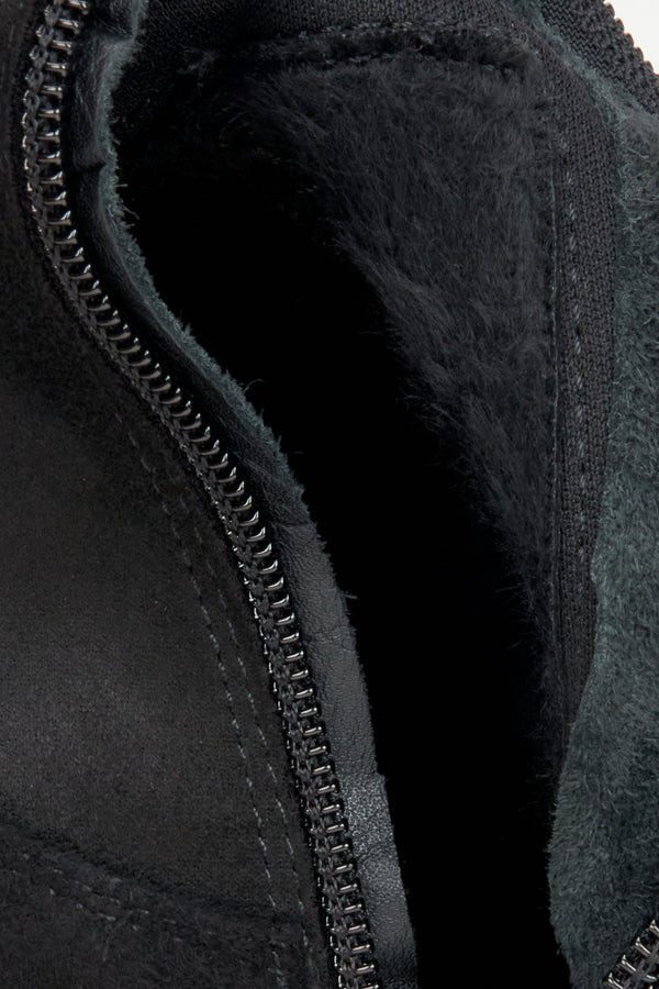 Effortless style meets practicality — the short side zipper ensures easy on and off, while maintaining a clean, minimal look.