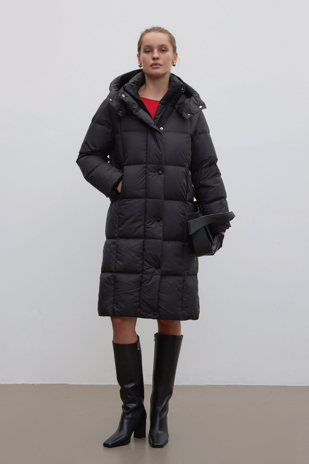 Women’s Black Knee-Length Winter Down Jacket with Goose Filling Estro ER00118489.
