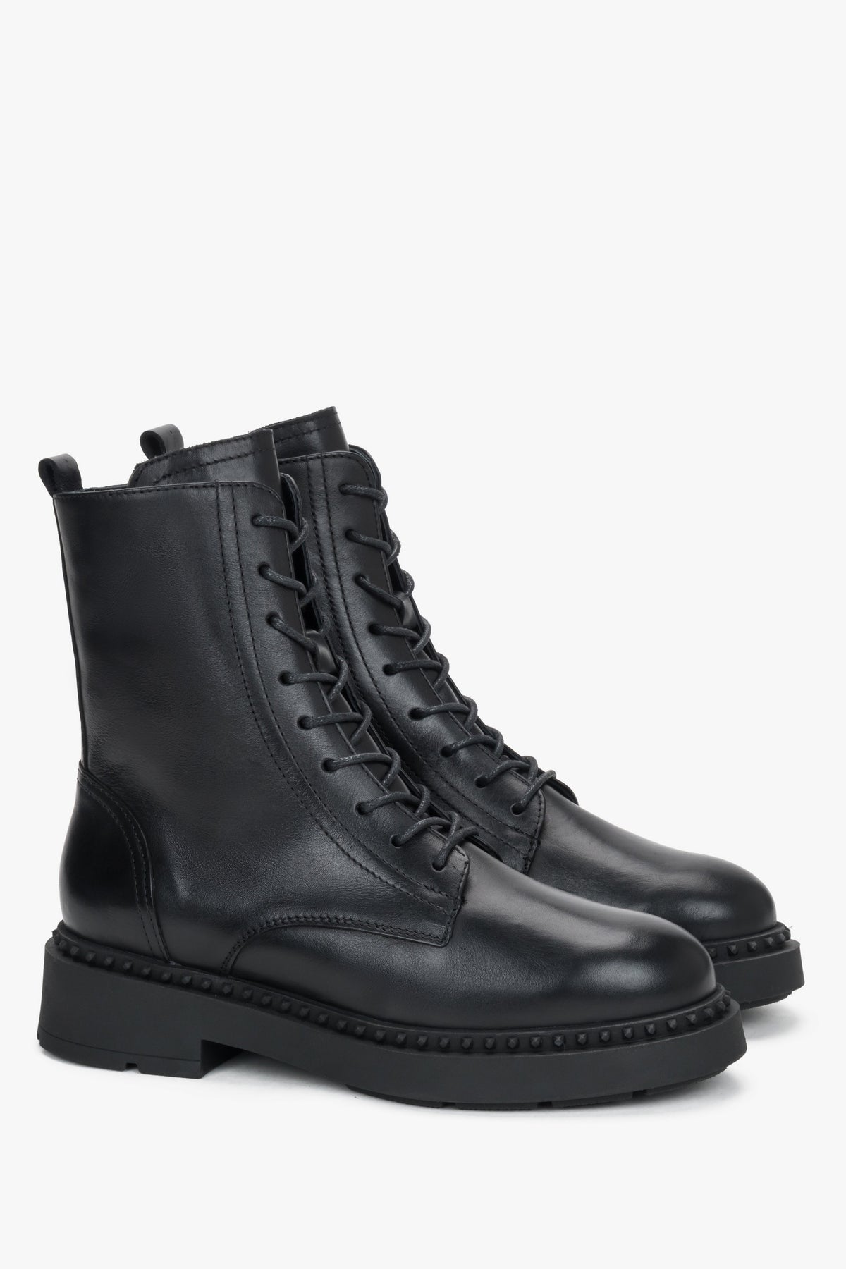 Women's black ankle boots with a chunky platform sole in Italian leather by Estro.