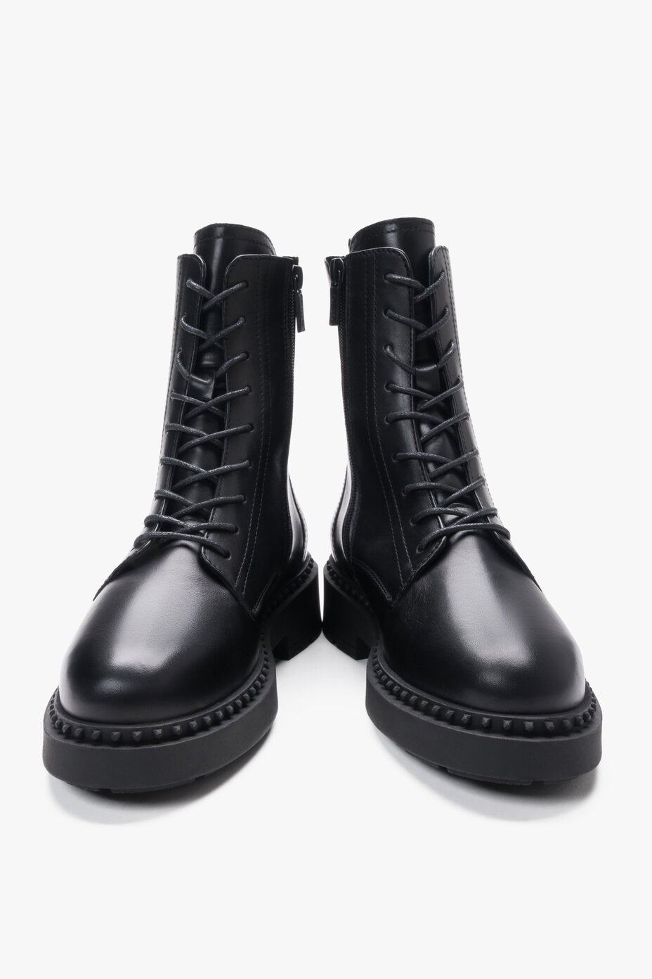 Women's lace-up ankle boots in premium Italian genuine leather, black, by Estro.