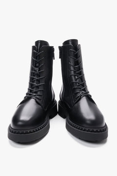 Women's lace-up ankle boots in premium Italian genuine leather, black, by Estro.