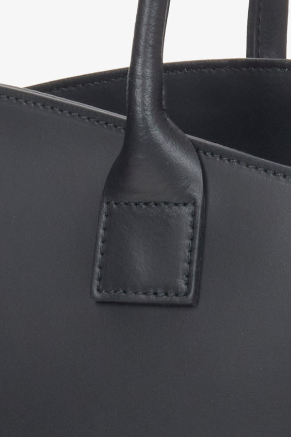 Estro women's black leather shopper tote, spacious design in premium natural Italian leather.