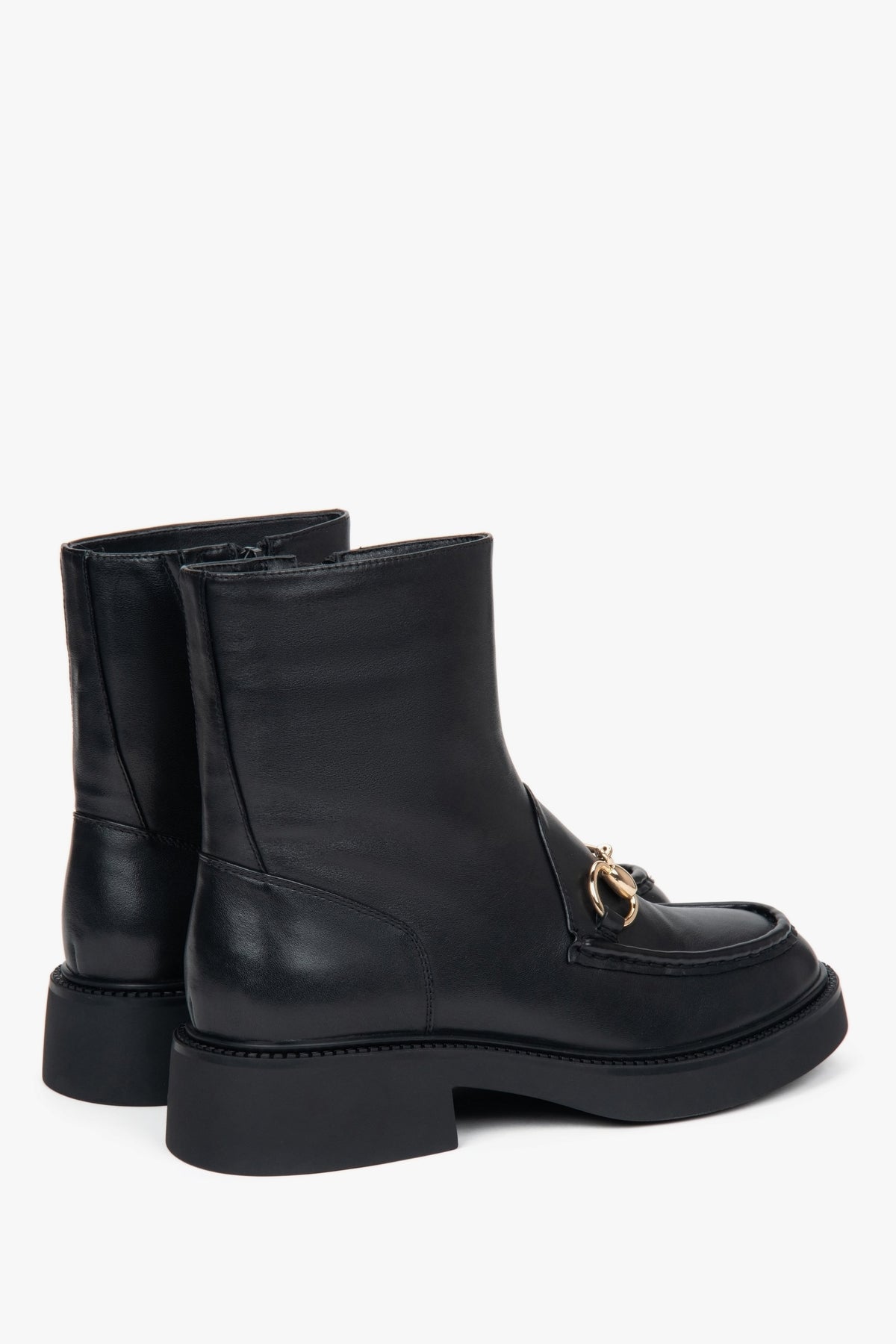 Women’s Estro ankle boots, black, leather, with a decorative buckle.
