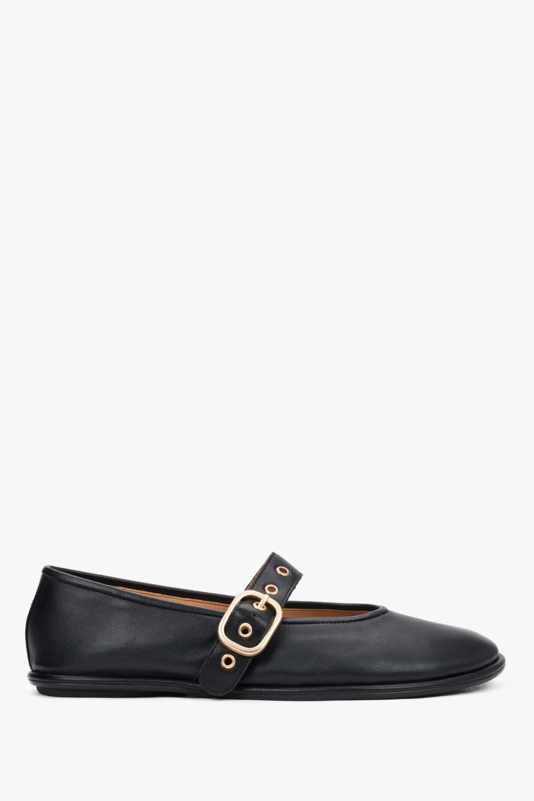 Women's black genuine leather Mary Jane ballerinas Estro, featuring a sleek, rounded toe and a distinctive gold buckle strap.
