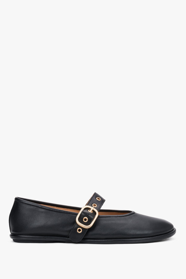 Women's black genuine leather Mary Jane ballerinas Estro, featuring a sleek, rounded toe and a distinctive gold buckle strap.