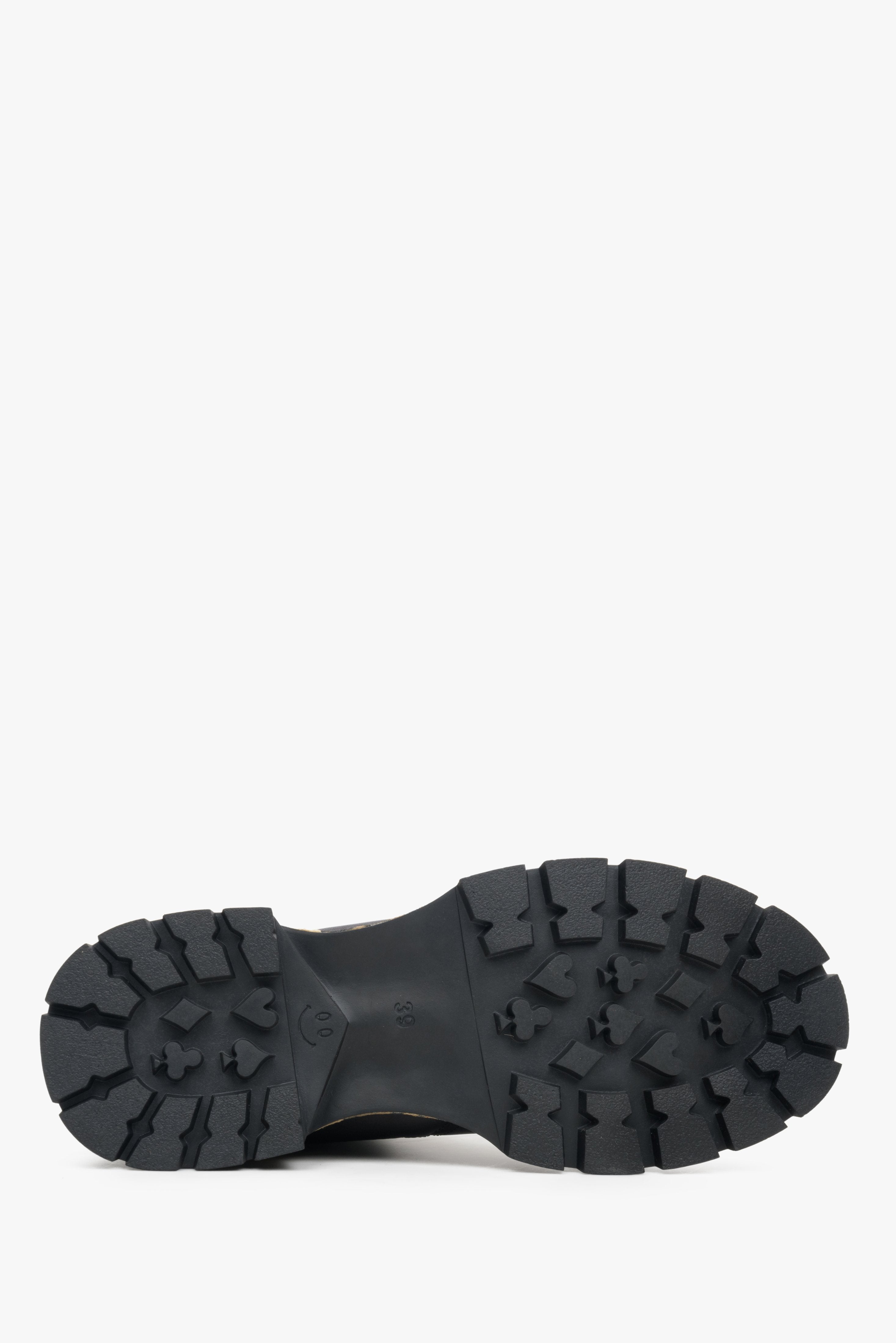 Women's chelsea boots - shoe sole.
