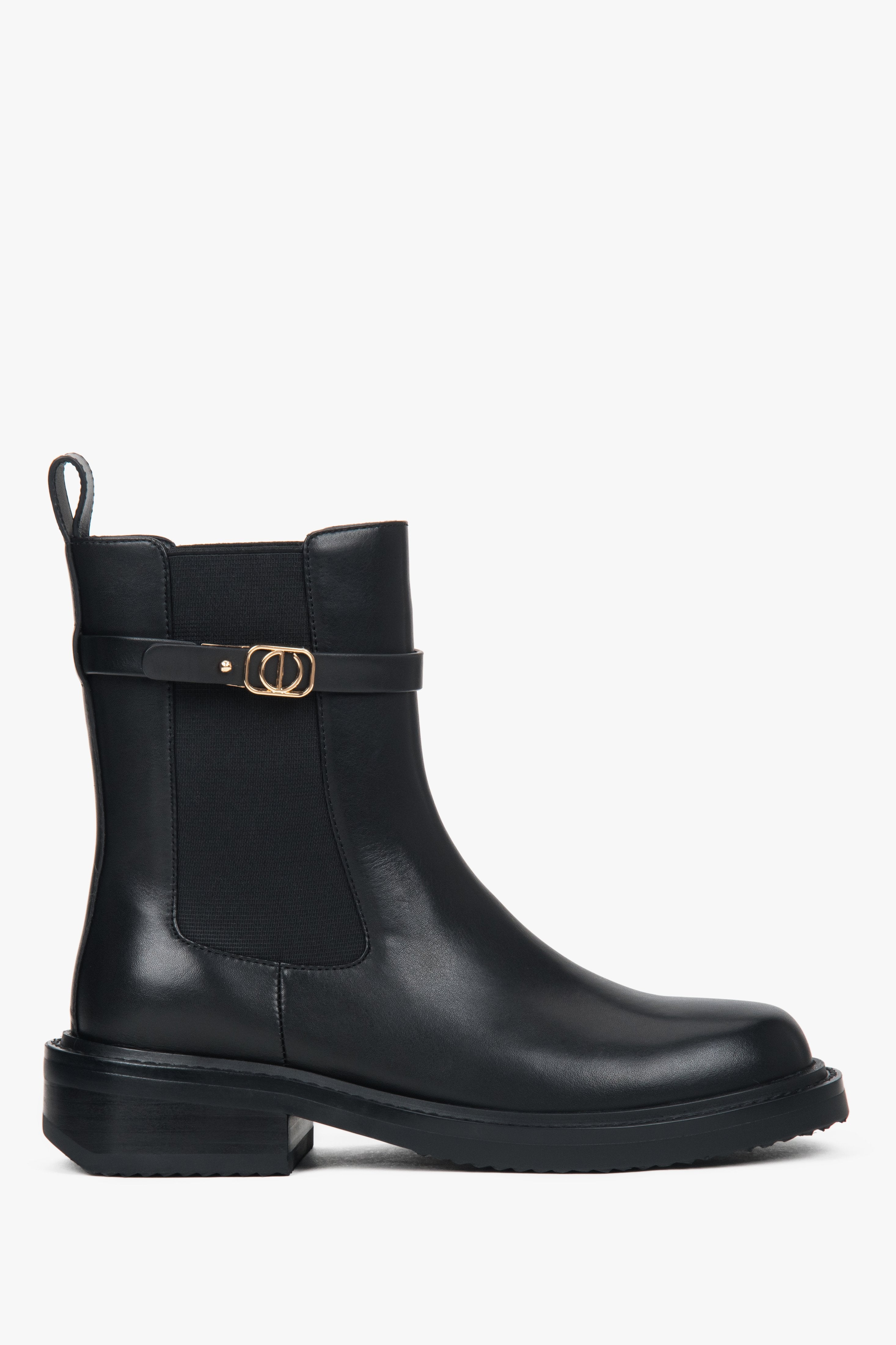 Women’s Black Chelsea Boots made of Genuine Leather with Decorative Strap Estro ER00118725.
