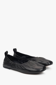 Estro women's ballerina flats in black leather.