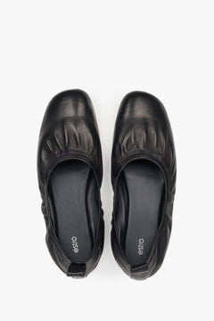Comfortable black leather ballet flats by Estro.