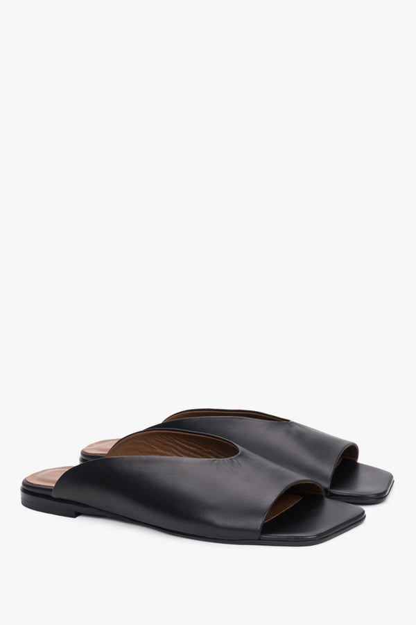 Women's black leather mules with square toe and flat sole