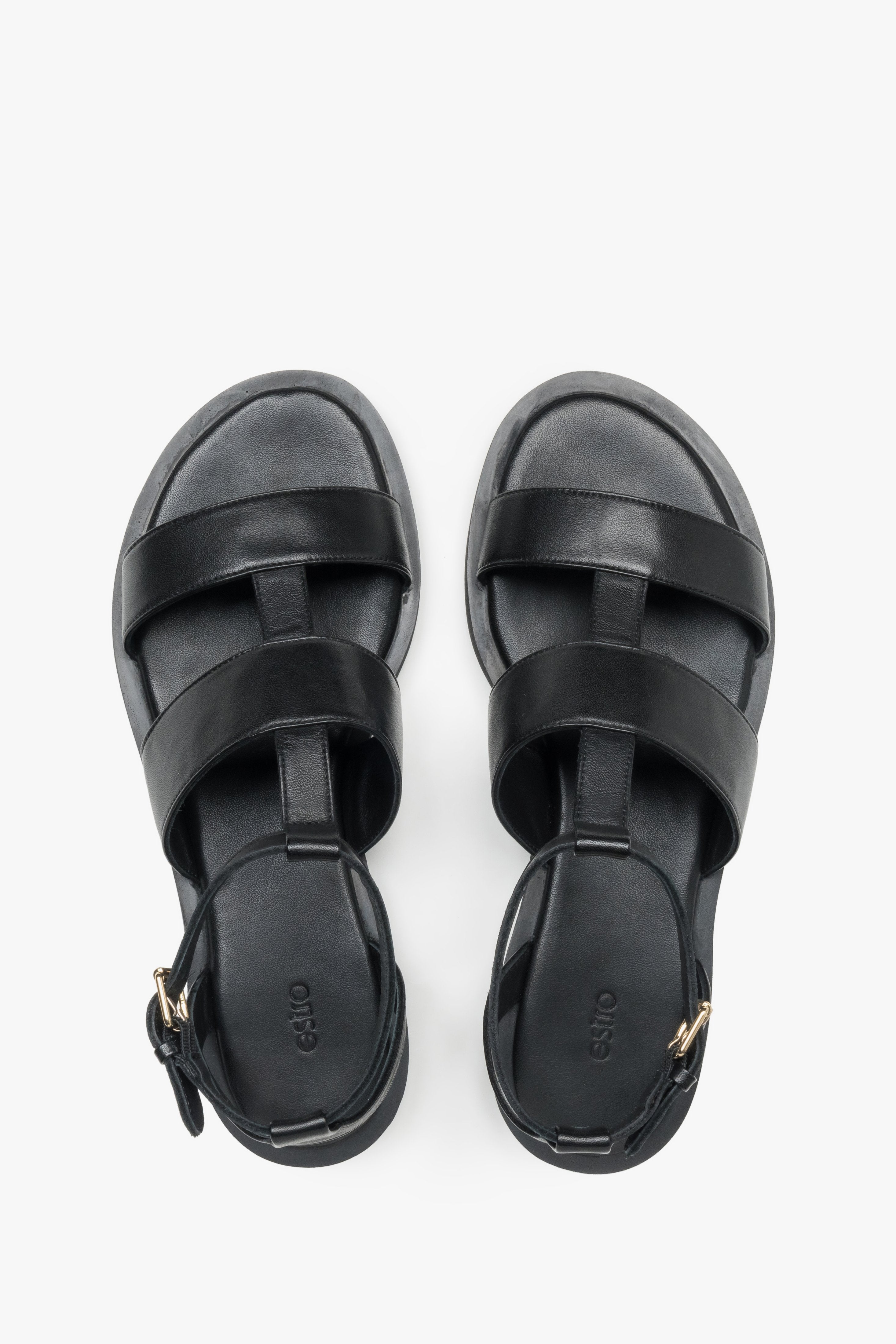 Estro black sandals made of soft natural leather with a breathable interior.