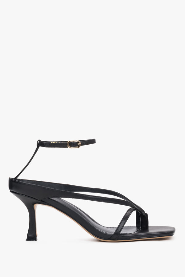 Women’s Black Leather Flip-Flop Style Sandals With Heel Estro ER00119738.