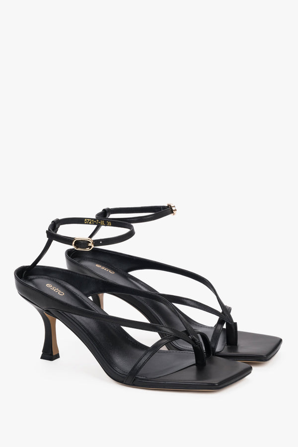 Women’s black heeled sandals with a 7.5 cm sculpted heel – 100% genuine leather by Estro.